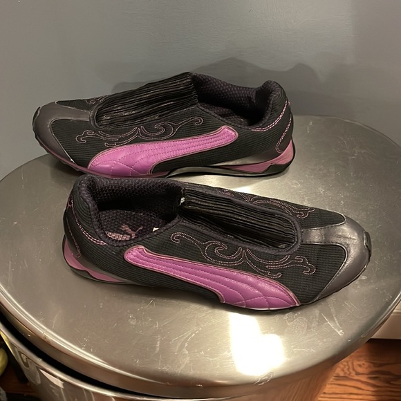 Puma size 8 purple black limited edition from Europe slip on sneakers rare - Picture 5 of 7